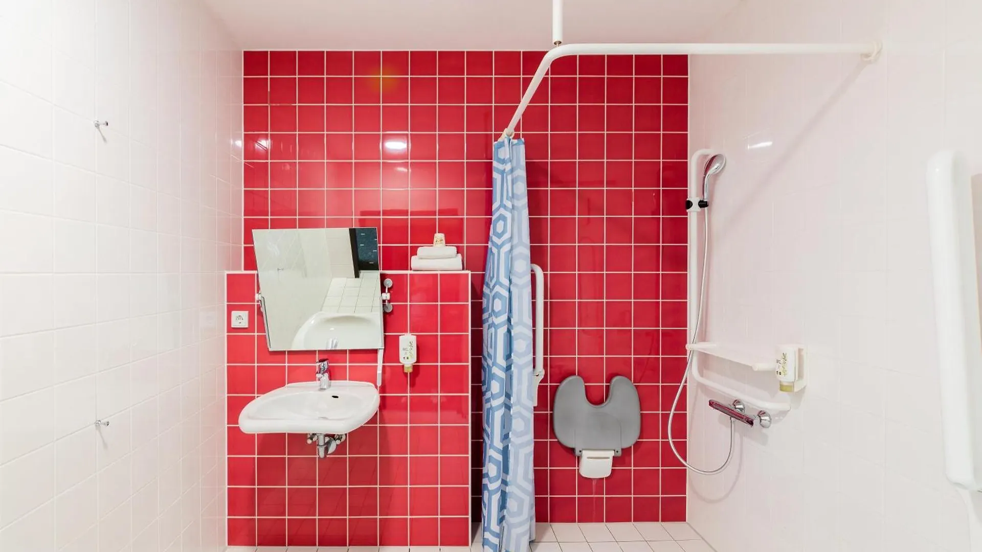 **  B&B Hotel Duesseldorf-Airport Niemcy